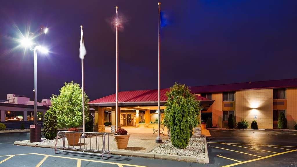 Americinn By Wyndham Appleton Downtown Exterior foto