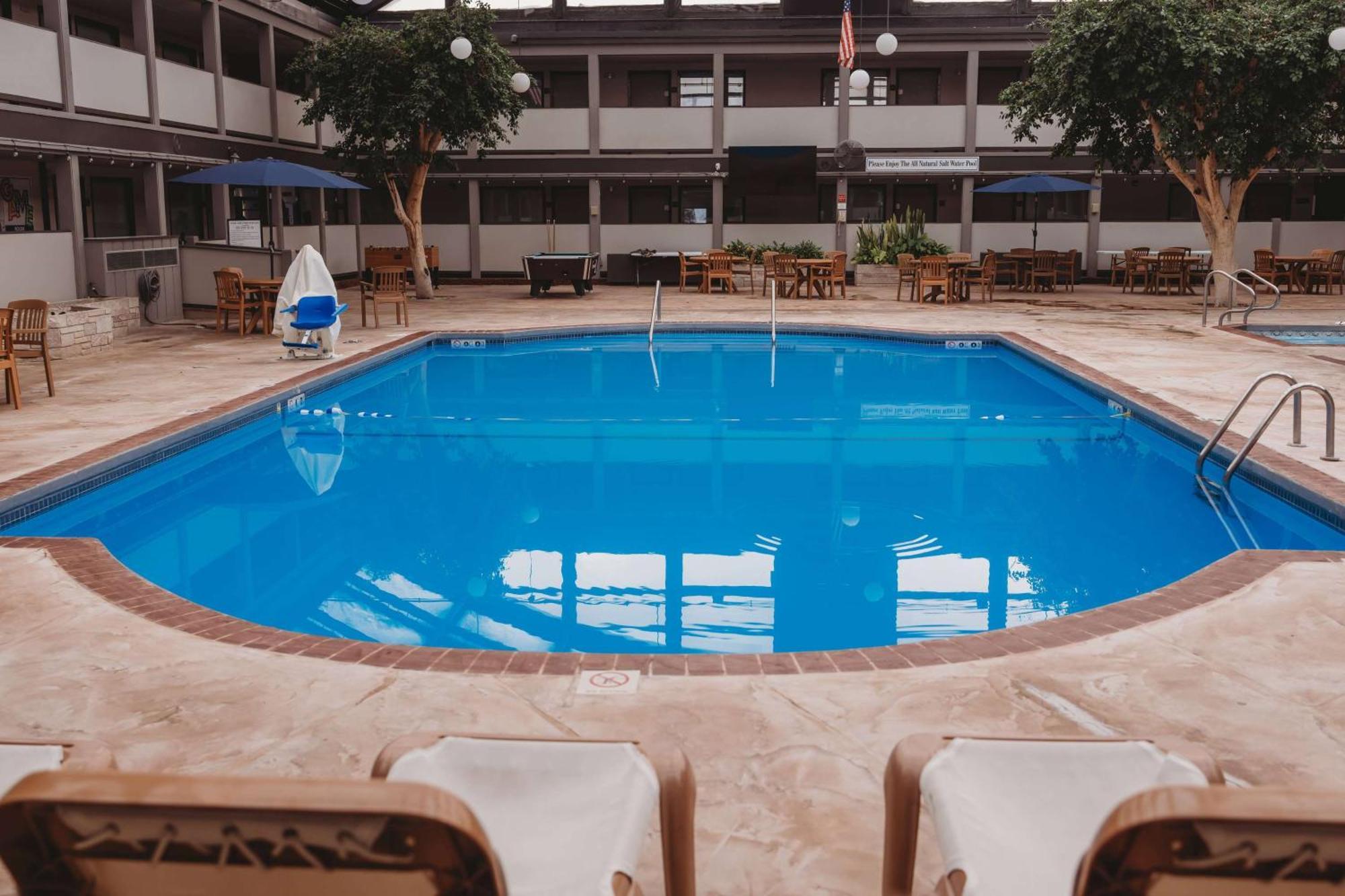 Americinn By Wyndham Appleton Downtown Exterior foto